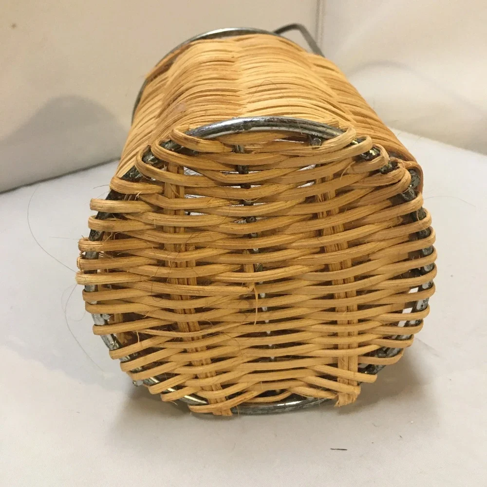 Woven Wicker Wine Bottle Holder Tan Metal Frame Arched Handle Utensil Rustic